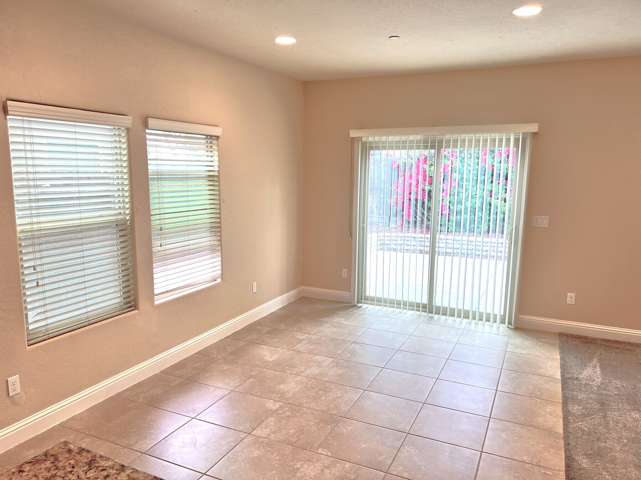 Dining Area - 6187 E Pontiac Way