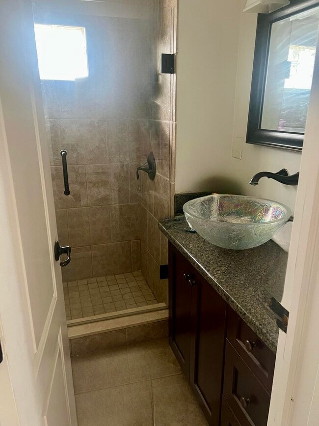 Building Photo - 5015 N Territorial Rd