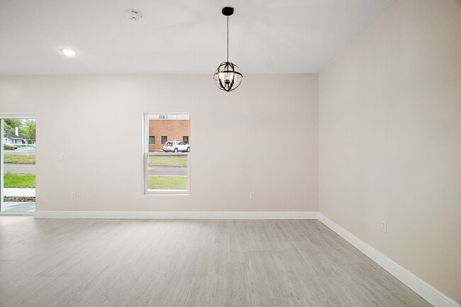 Building Photo - Luxury 2 Bed 2 Bath, Downtown Eustis Full ...