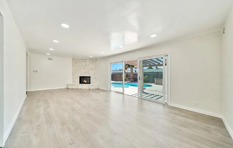 Building Photo - 1410 Central Ave