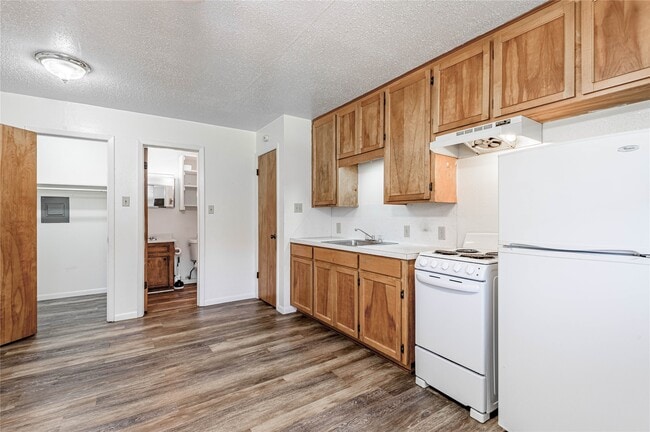 Building Photo - 120 McAdams Ln