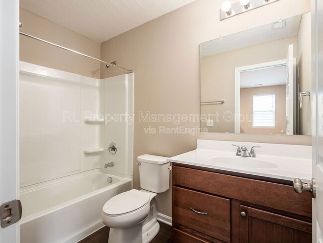 Building Photo - 7449 Sugarbark Dr