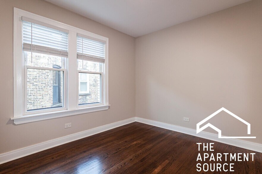 Building Photo - 1432 W Farragut Ave
