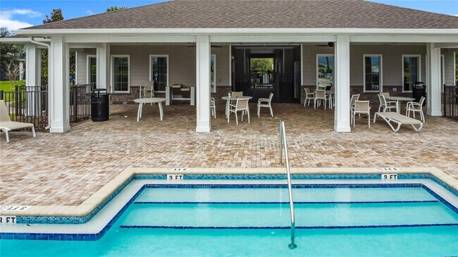 Building Photo - 2232 Bur Oak Blvd