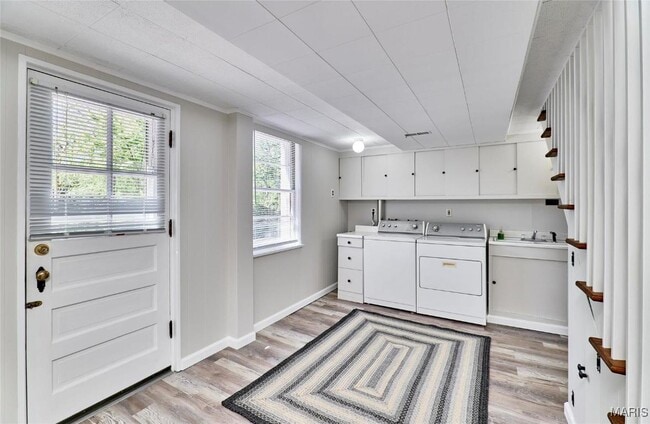 Building Photo - 8138 Halifax Dr