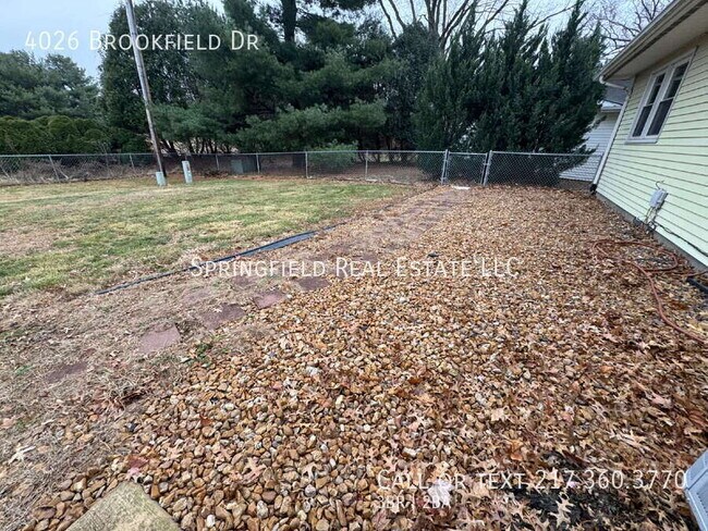 Building Photo - 4026 Brookfield Dr