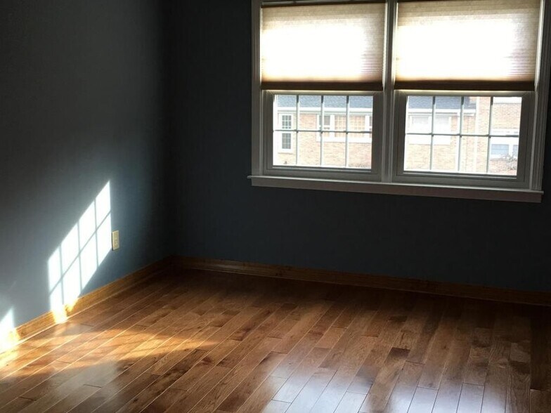 Building Photo - 82 Heritage Hill Rd