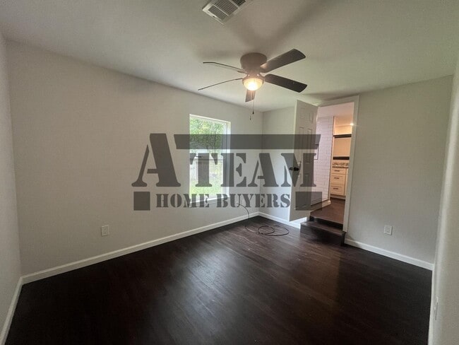 Building Photo - Fully Remodeled 2 Bedroom 2 Bath in Gun Ba...