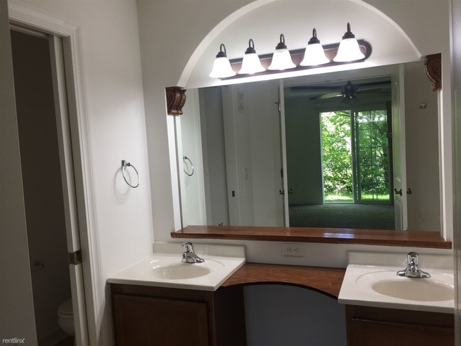 Building Photo - 2 br, 2 bath Condo - 2778 Hidden Ponds Con...