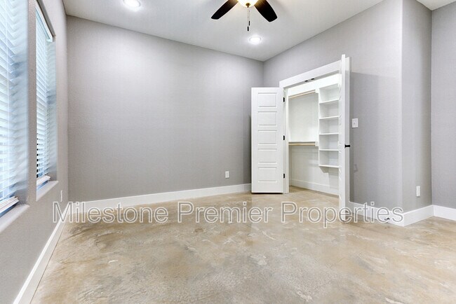 Building Photo - 118 Harrison St