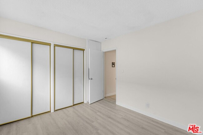 Building Photo - 2637 S Centinela Ave