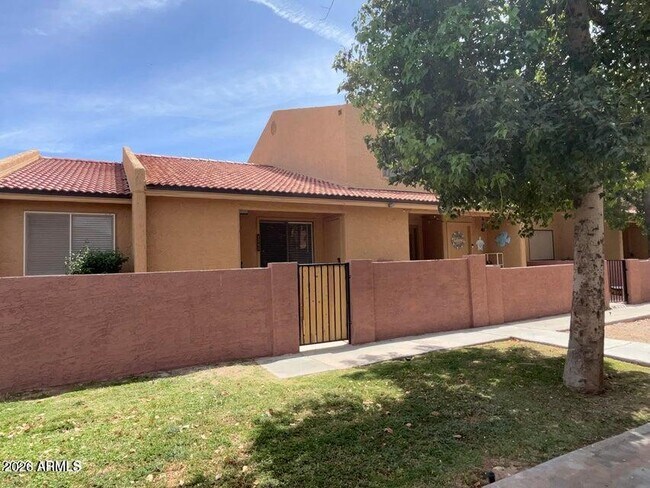 Building Photo - 3511 E Baseline Rd