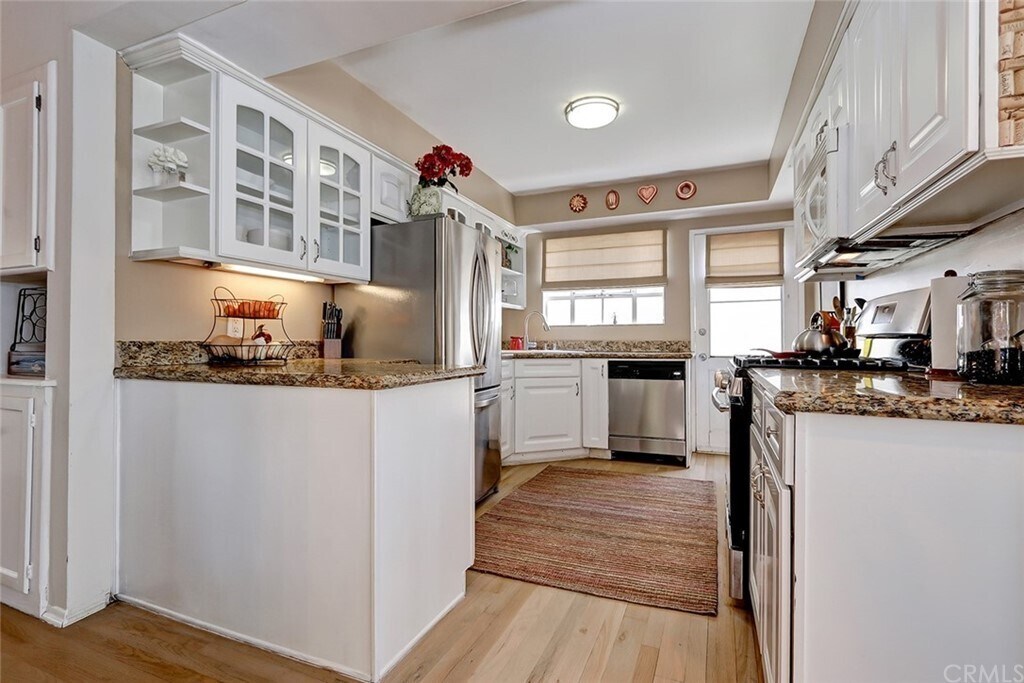 Kitchen - 501 Gould Ave