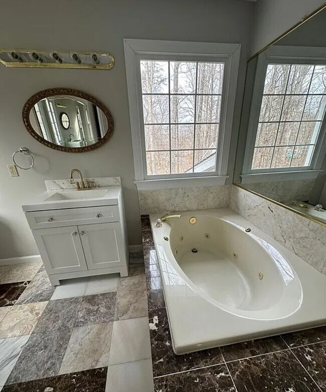 Building Photo - 203 Nottingham Rd