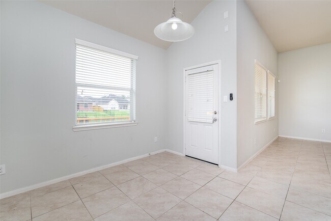 Building Photo - 3931 Medici Ct