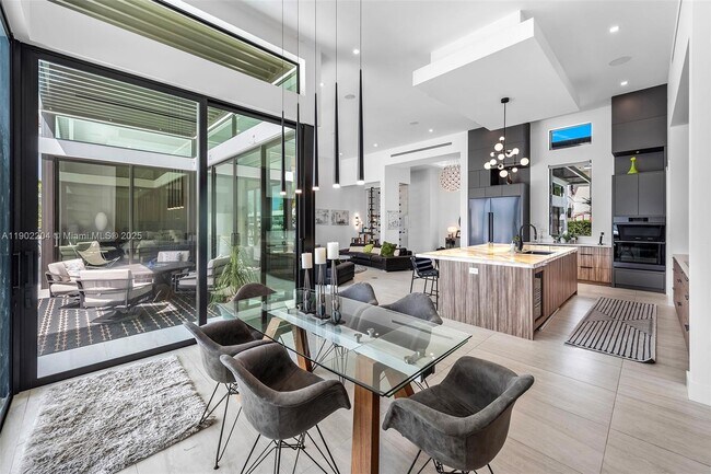 Building Photo - 3701 NE 26th Ave