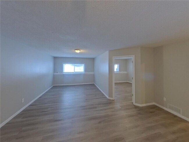 Building Photo - 16476 Jarrett Cir