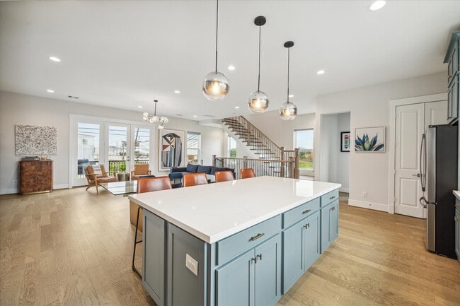 Building Photo - 2803 Hicks St