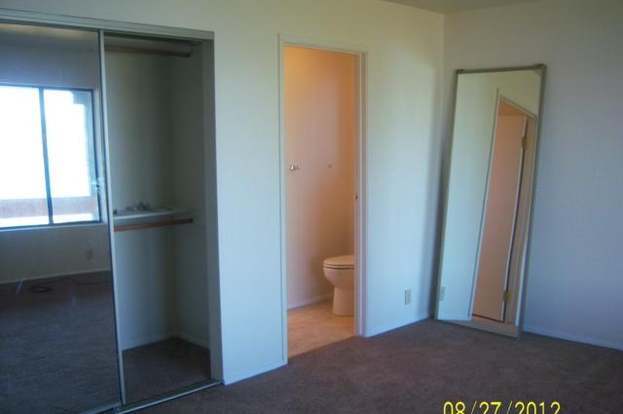 Building Photo - 10448 Edgewater Dr