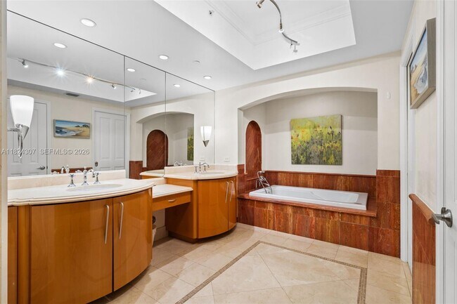 Building Photo - 17875 Collins Ave