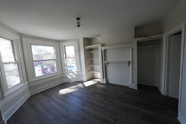 Building Photo - 1829 S 58th St