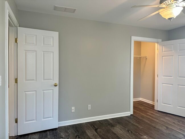 Building Photo - 114 W Green St