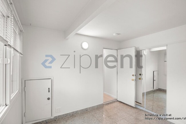 Building Photo - 836 El Camino Real