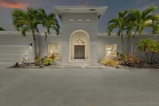 Building Photo - 15503 Temple Blvd