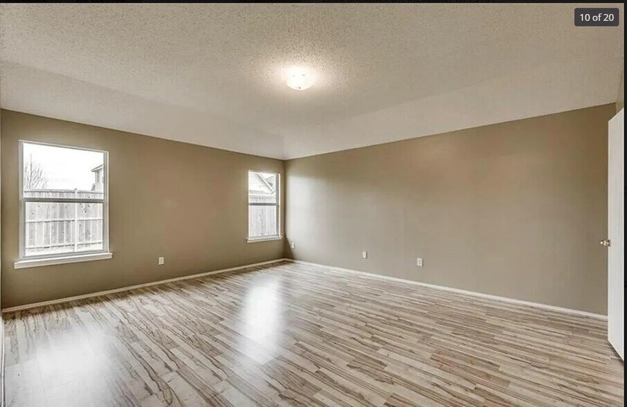 Building Photo - 2800 Shelduck Dr
