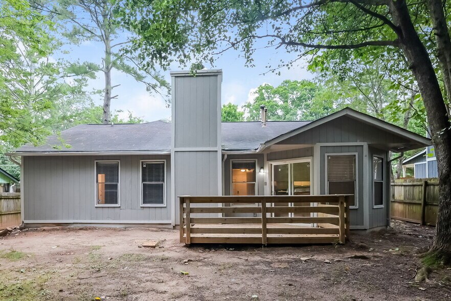 Building Photo - 6052 Creekford Dr