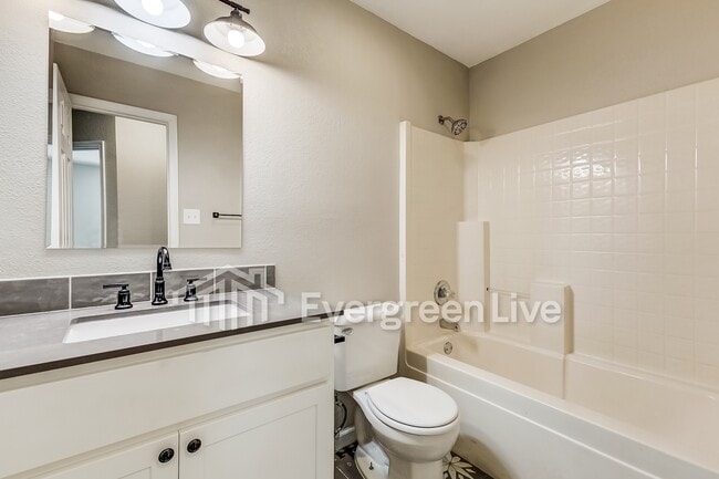 Building Photo - 4643 Yellowleaf Dr