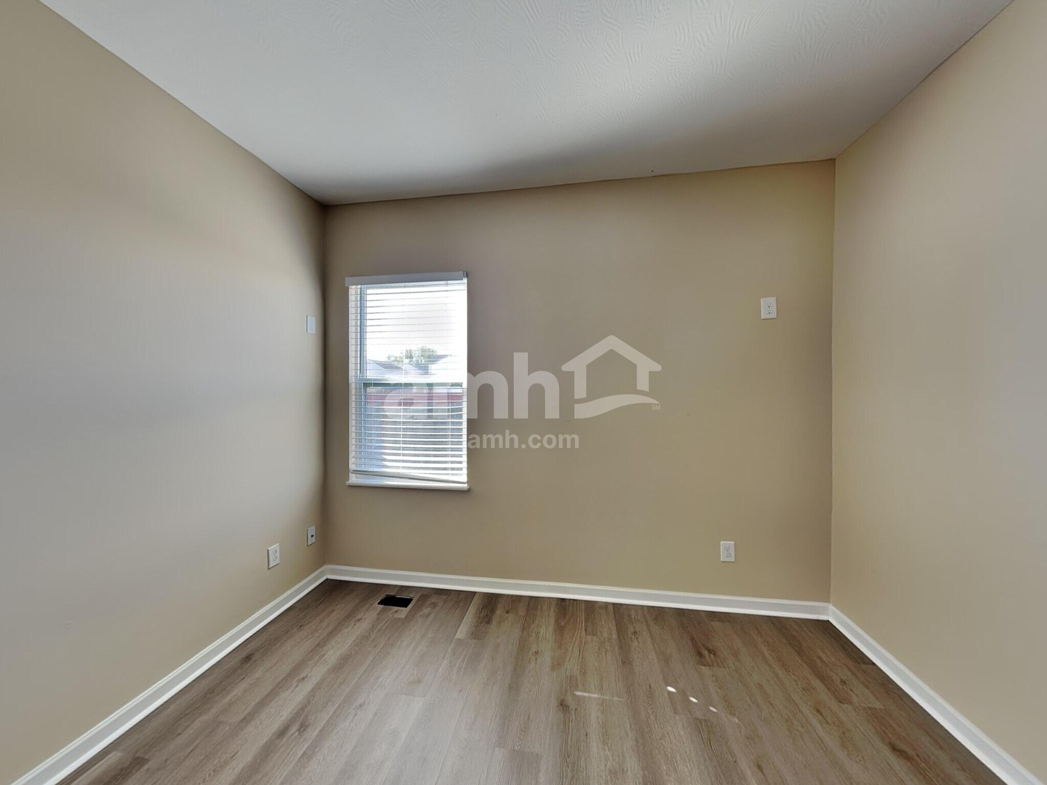 Building Photo - 8333 Parori Ln