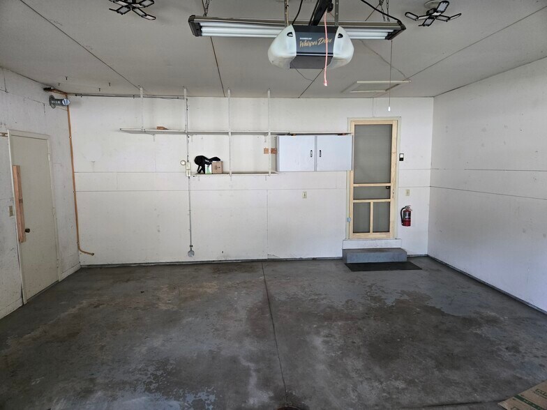 Building Photo - 753 Karasan Ct