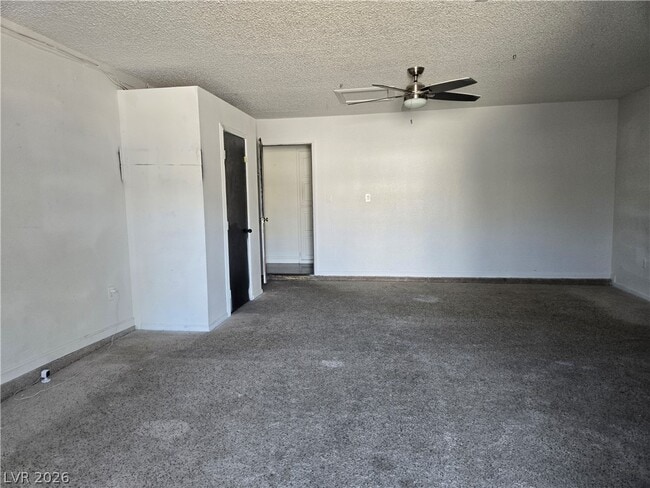 Building Photo - 5945 N El Capitan Way