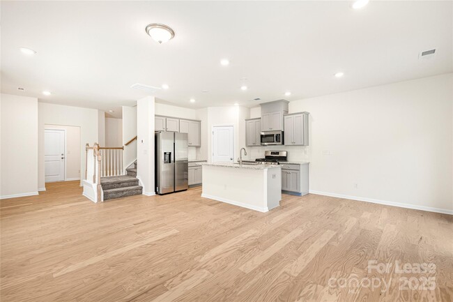 Building Photo - 2871 Yeager Dr NW