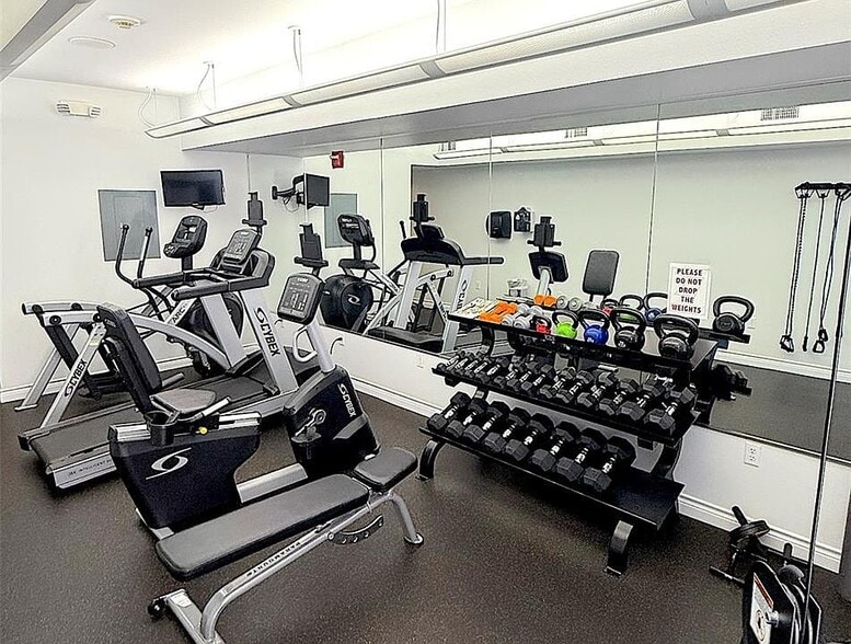 Communal gym - 2700 E Cherry Creek South Dr
