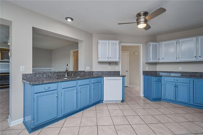 Building Photo - 3305 Fayette Dr