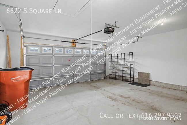 Building Photo - 6622 S Square Ln