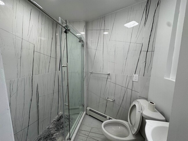 Building Photo - 210 Hamilton St