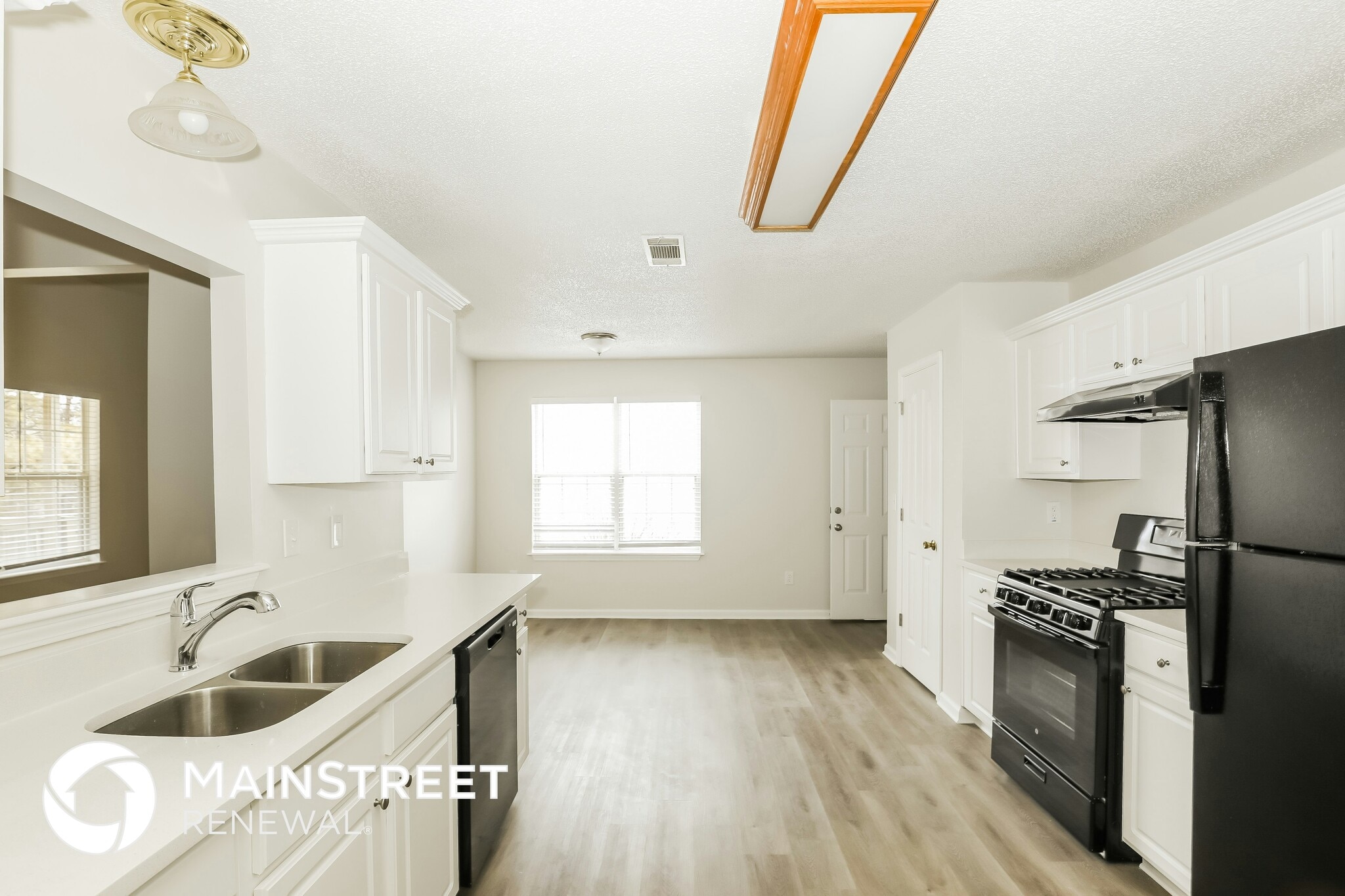 Building Photo - 1652 Thorn Ridge Trail