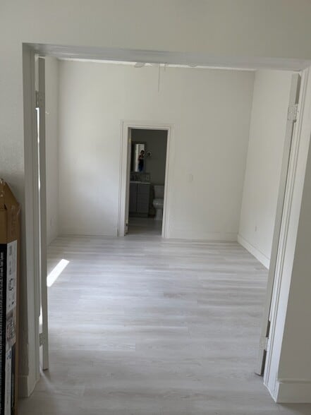 Building Photo - 321 Kenilworth Blvd