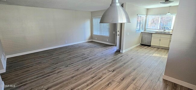 Building Photo - 2654 La Paloma Cir