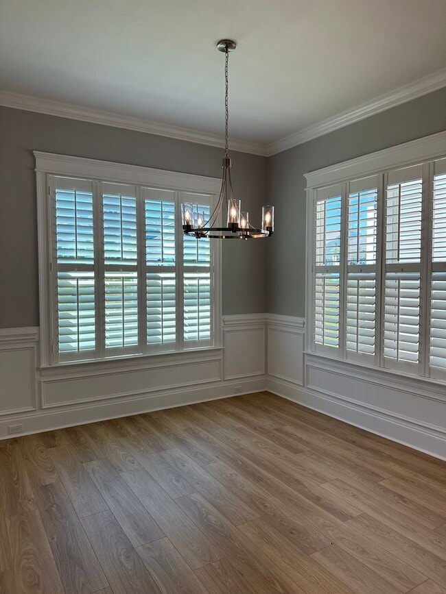 Building Photo - RENT IN FALLSCHASE HOA COMMUNITY, NEW CONS...