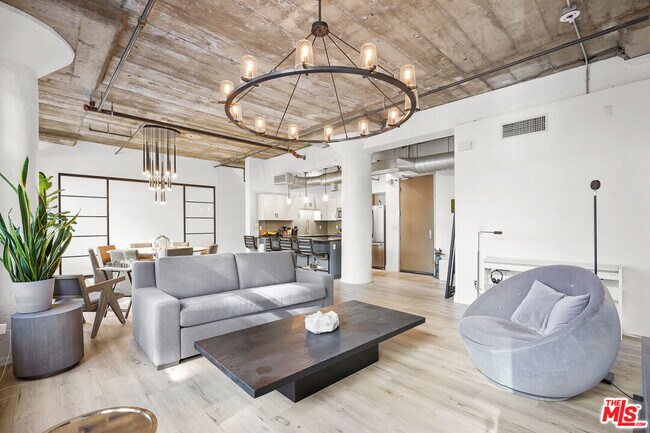 Building Photo - 1100 S Grand Ave