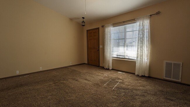 Building Photo - 2 BEDROOM / 1.75 BATH RANCH HOME IN RIDGEVIEW AT STETSON HILLS!