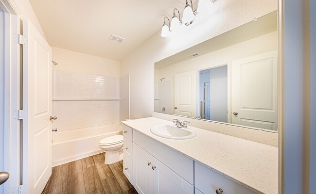 Building Photo - 507 Halifax Ct