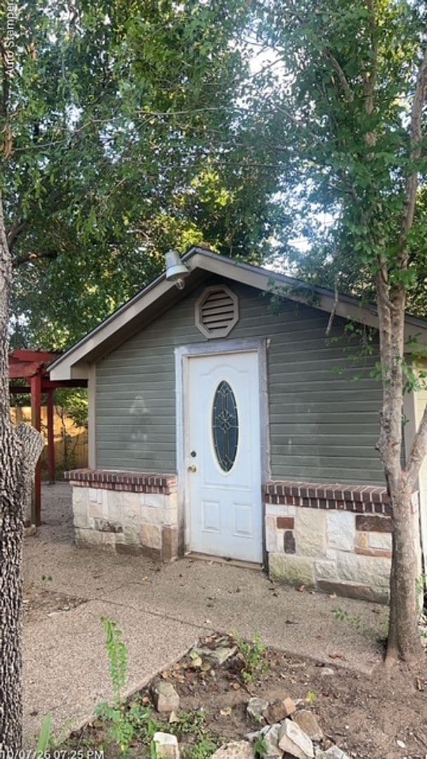 Building Photo - 3612 Westgrove Dr