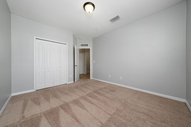Building Photo - 2nd Story 2 Bedroom with Garage in Carter ...
