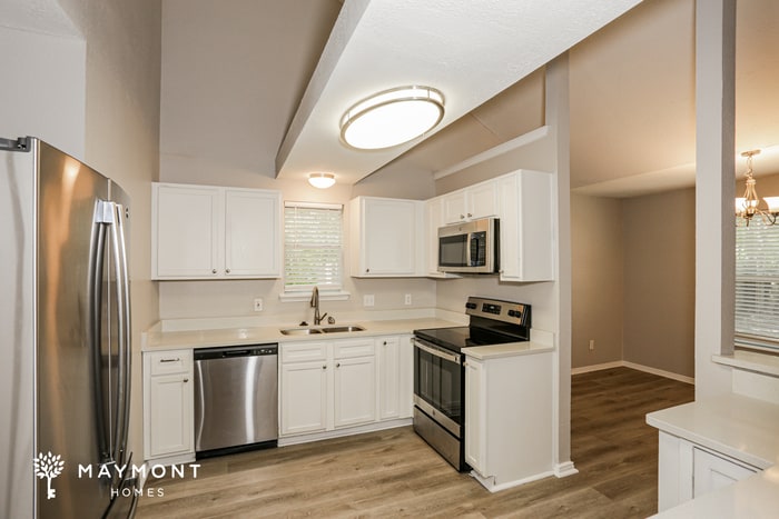 Building Photo - 6504 Pilgrim Ln
