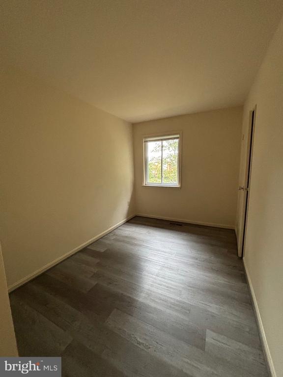 Building Photo - 4657 Logsdon Dr